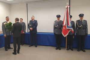 Sekretarz Powiatu składa gratulacje powołanym Komendantom Powiatowym Policji w Chełmnie.